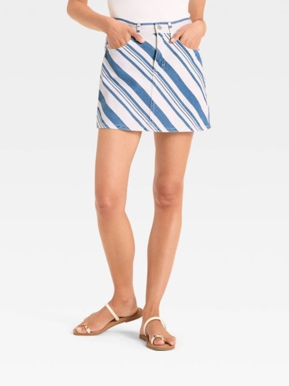 NWT Universal Thread Denim Blue and White Mini Skirt Size 0